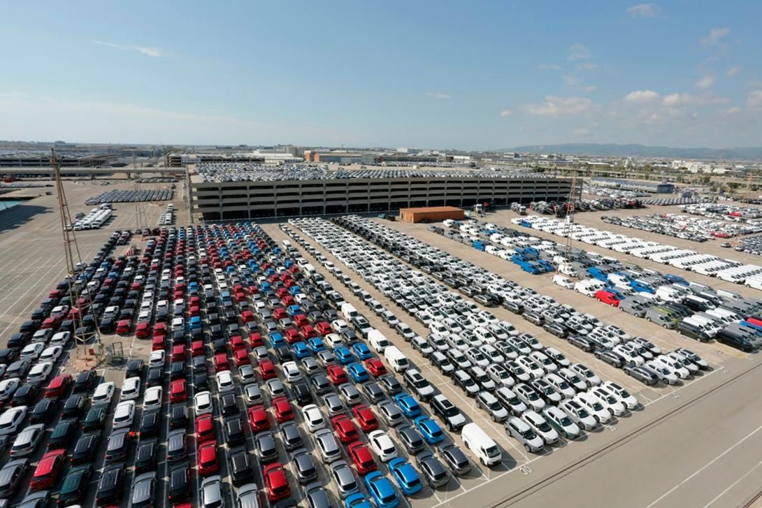La llegada de automóviles al Port de Barcelona recibe un fuerte impulso en septiembre con un incremento del 36%