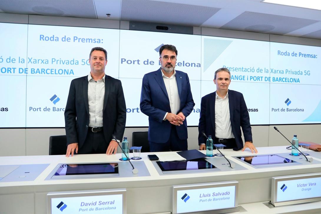 el director de sistemas de información del port de barcelona, david serral, el presidente del port de barcelona, lluís salvadó, y el director de empresas de masorange en cataluña, victor vera.