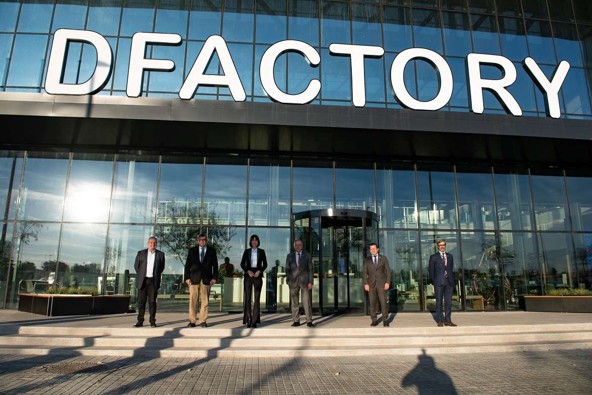 la ministra de ciencia e innovación visita el dfactory barcelona en la zona franca