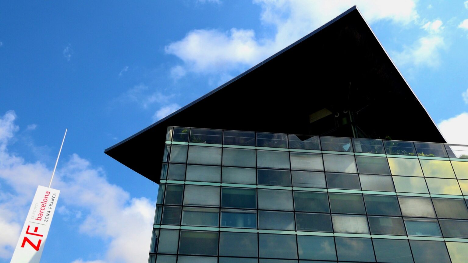 el czfb aprueba el presupuesto para 2022 manteniendo y ampliando su compromiso con la promoción económica a pesar de la pandemia