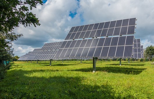 adif av licita el proyecto, la construcción y la operación y mantenimiento de 21 instalaciones solares de autoconsumo