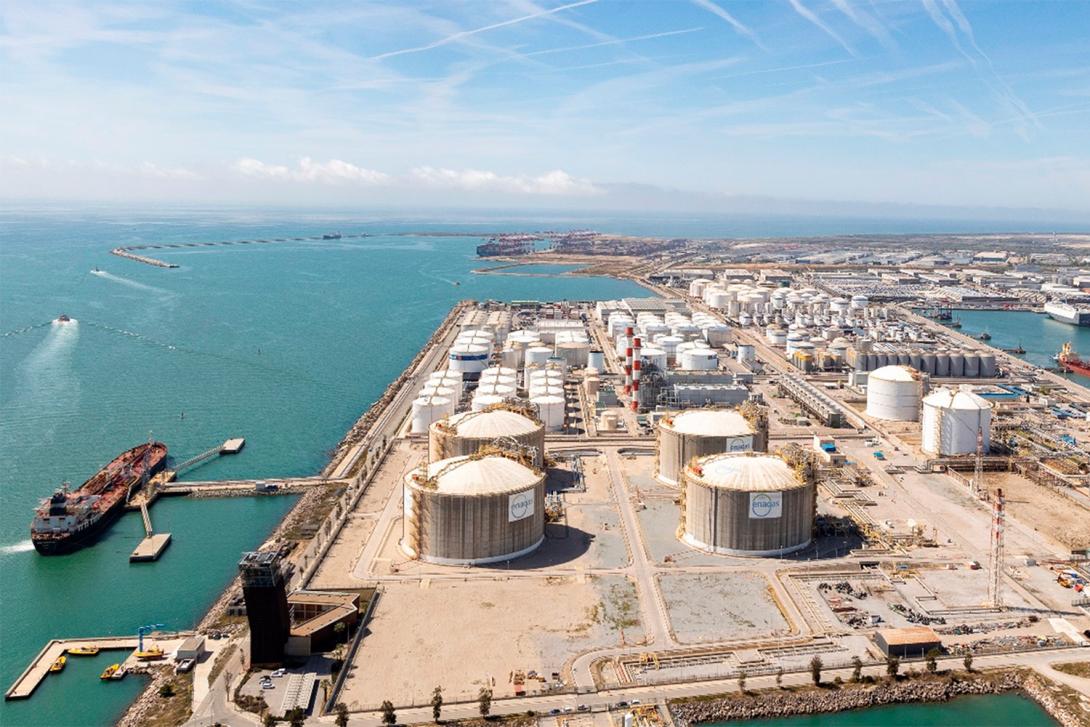 imagen aérea del muelle de la energia. imagen aérea del muelle de la energia.