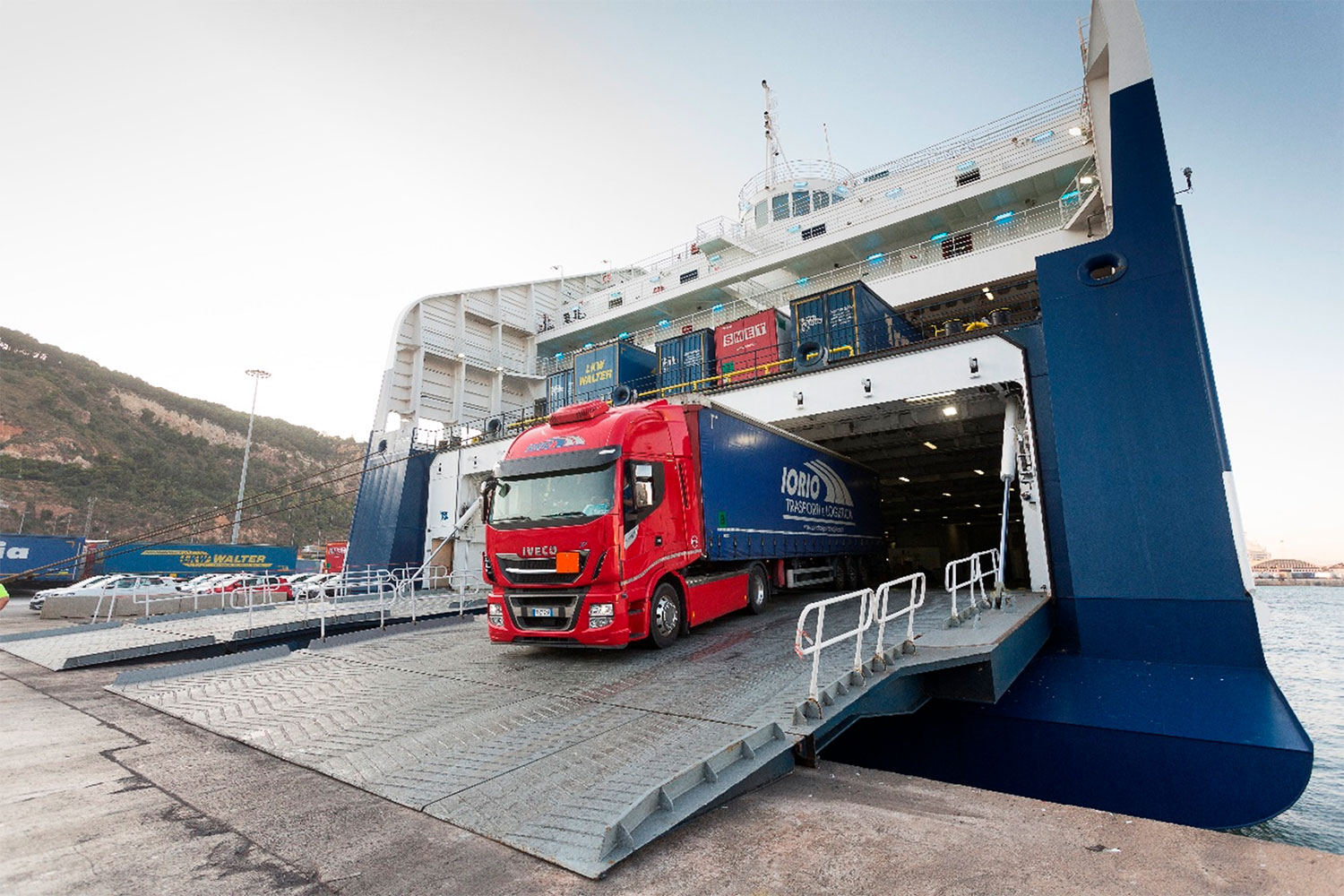 los sólidos a granel, los vehículos y los pasajeros crecen durante los 10 primeros meses del año