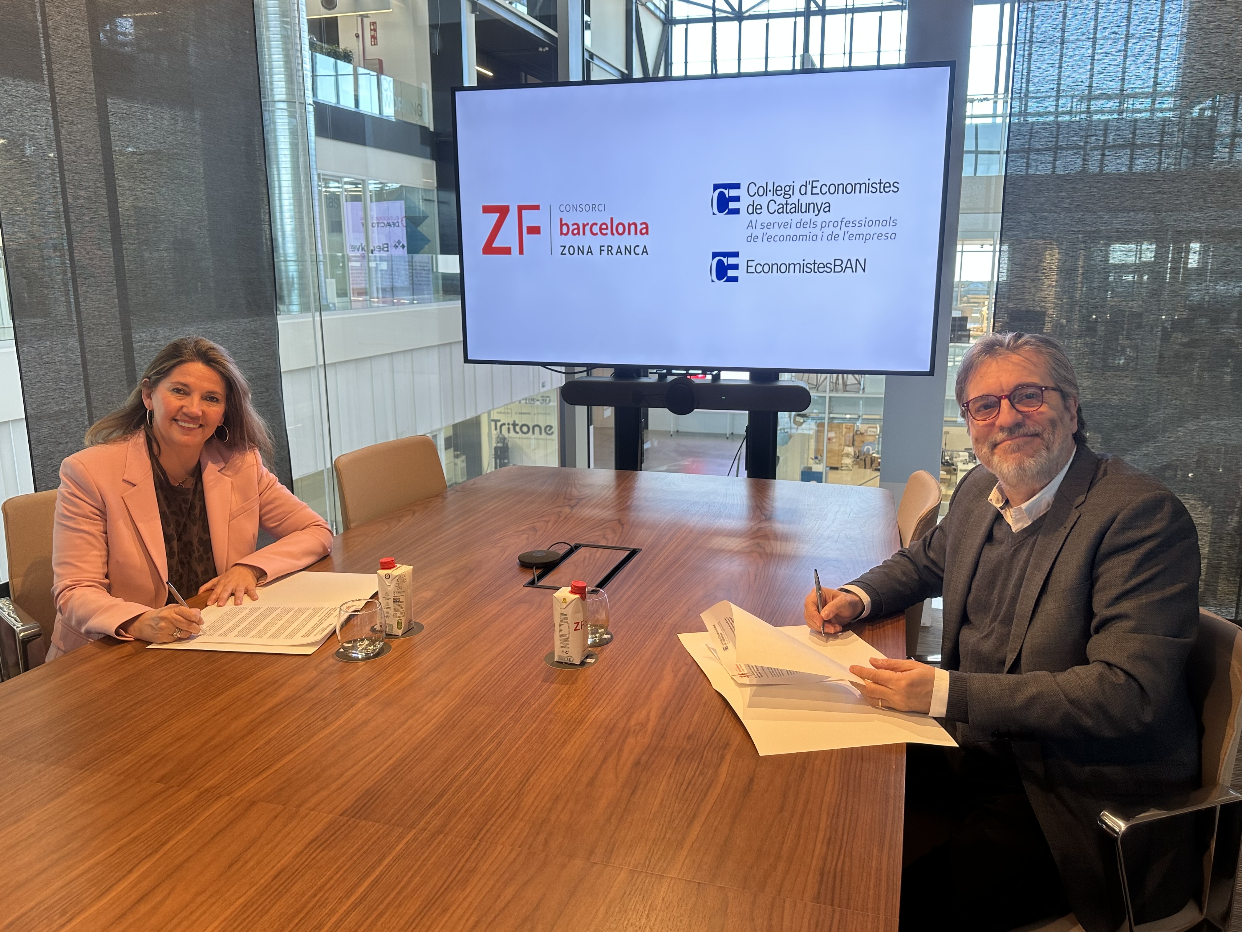 CZFB y EconomistesBAN sellan una alianza estratégica para catapultar la nueva economía desde Barcelona