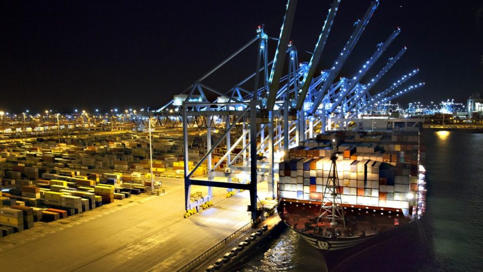 las navieras reducen las escalas de sus servicios con asia en el norte de europa