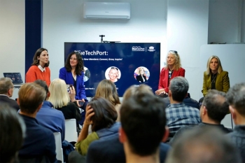 el evento contó con las intervenciones, de izquierda a derecha, de rita almela, jefa de innovación del wtcb; noelia ortega, directora de ct naval; ann carpenter, ceo de braid theory; y clàudia parera, directora del barcelona clúster nàutic.