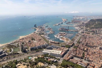 el contrato entre el port de barcelona y totalenergies es efectivo desde el 1 de septiembre.