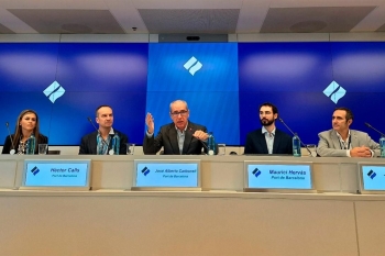 maría josé amores, (dnv); hèctor calls (port de barcelona); josé alberto carbonell, president del port de barcelona; maurici hervàs, investigador en transició energètica, i joaquim cortés (port de barcelona)
