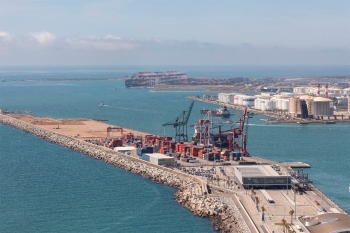 port de barcelona_moll adossat