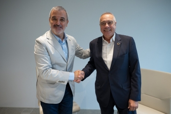 el alcalde de barcelona, jaume collboni, y el delegado especial del estado en el czfb, pere navarro