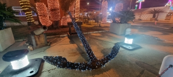 el puerto de almería enciende el alumbrado especial de navidad    