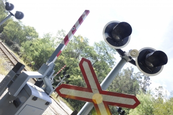 adif licita el servicio de asistencias técnicas para el control de las obras de protección de pasos a nivel