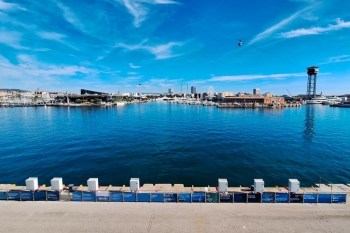 el port de barcelona tiene a disposición de los proyectos de innovación un espacio de pruebas de 50 metros lineales del muelle barcelona nord para experimentar y probar prototipos.