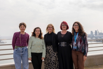 mujeres_port_barcelona