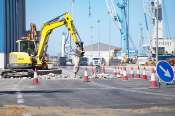 las inversiones al muelle de aragón de puerto tarragona ayudan a resistir el embate del temporal dana
