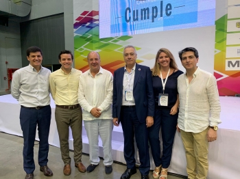 (de izquierda a derecha): andrés lópez, presidente de corferias, juan esteban, director del recinto ferial de barranquilla, guillermo gonzález larsen, presidente de fitac, pere navarro, delegado especial del estado en el czfb y presidente del sil, bl