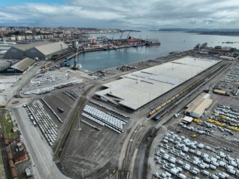 la autoridad portuaria de santander mejora la eficiencia energética con la incorporación de iluminación led en raos.
